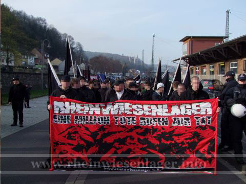 Trauermarsch Remagen 20.11.2010 - Bild 02 Trauermarsch Remagen 20.11.2010 - Bild 02